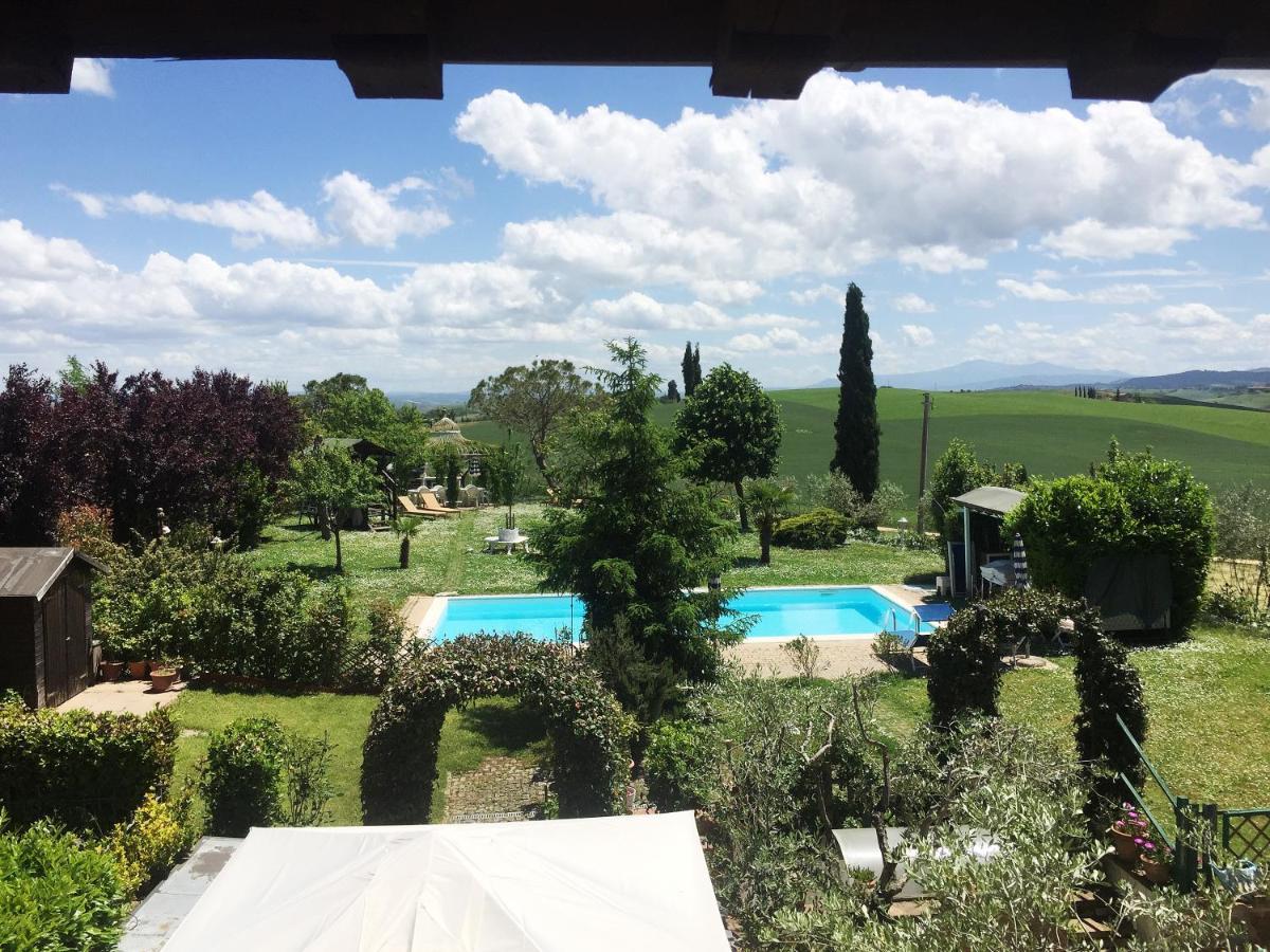 Appartamento Con Piscina E Giardino A Siena Bagian luar foto