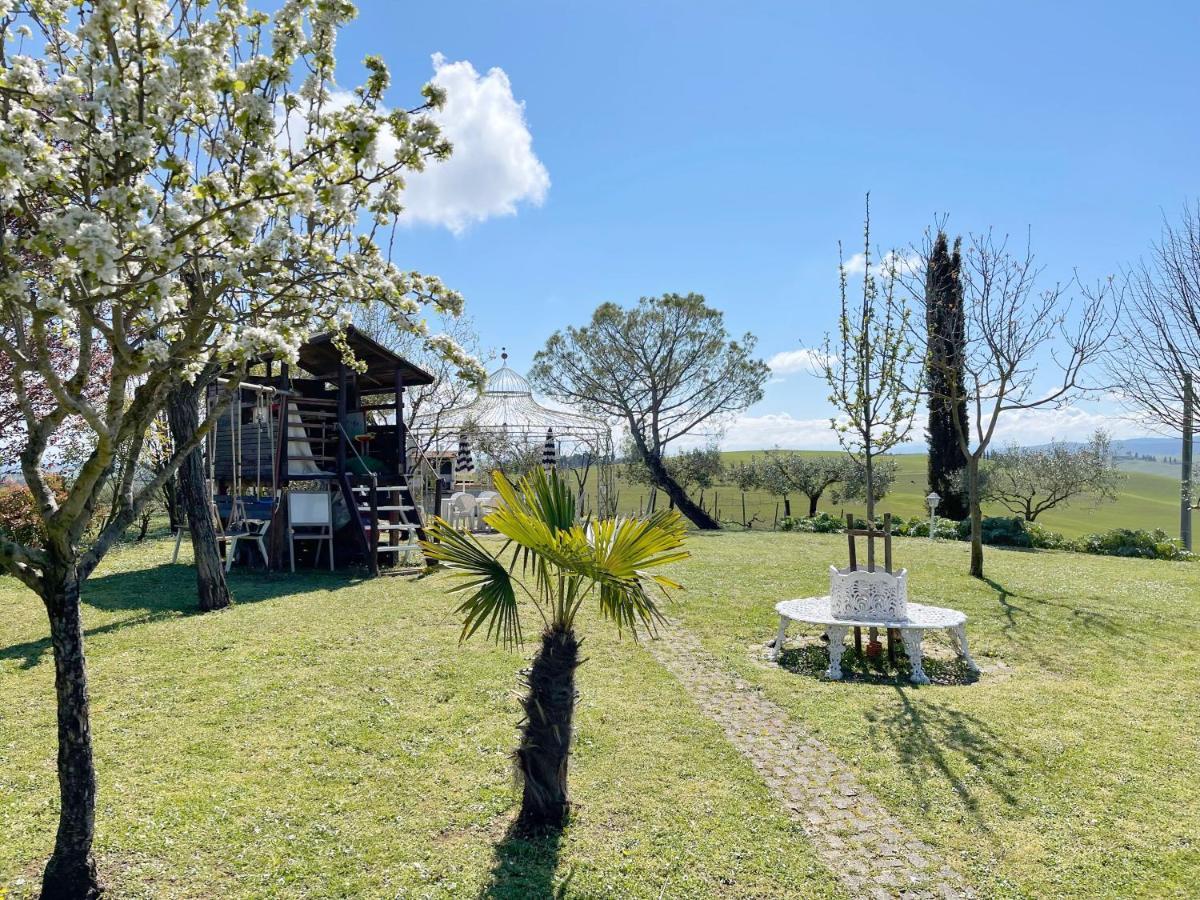 Appartamento Con Piscina E Giardino A Siena Bagian luar foto