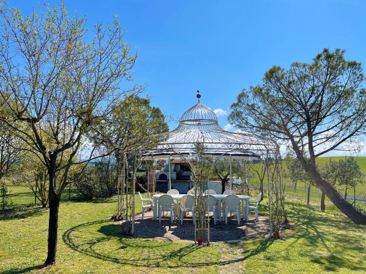 Appartamento Con Piscina E Giardino A Siena Bagian luar foto