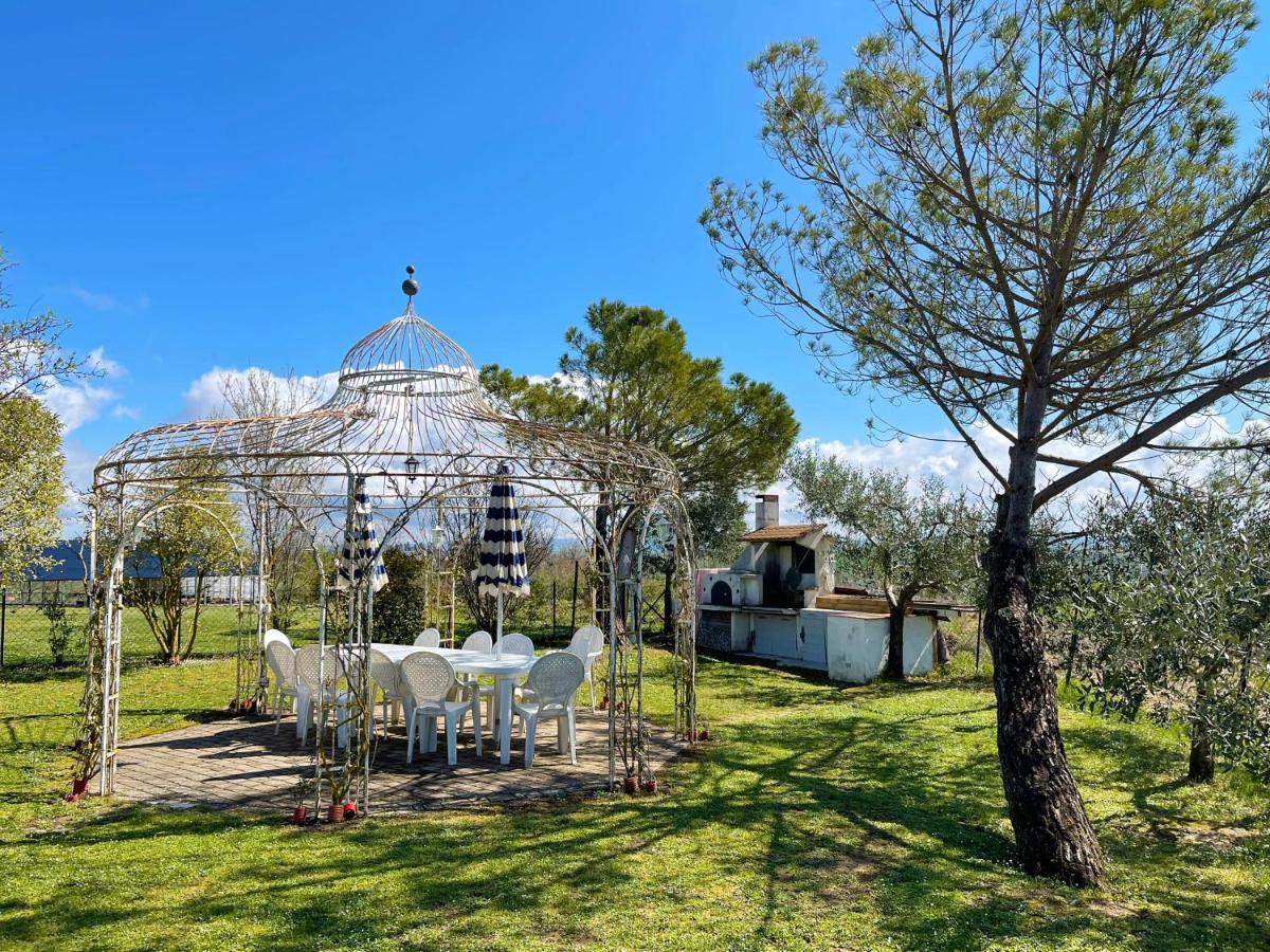 Appartamento Con Piscina E Giardino A Siena Bagian luar foto