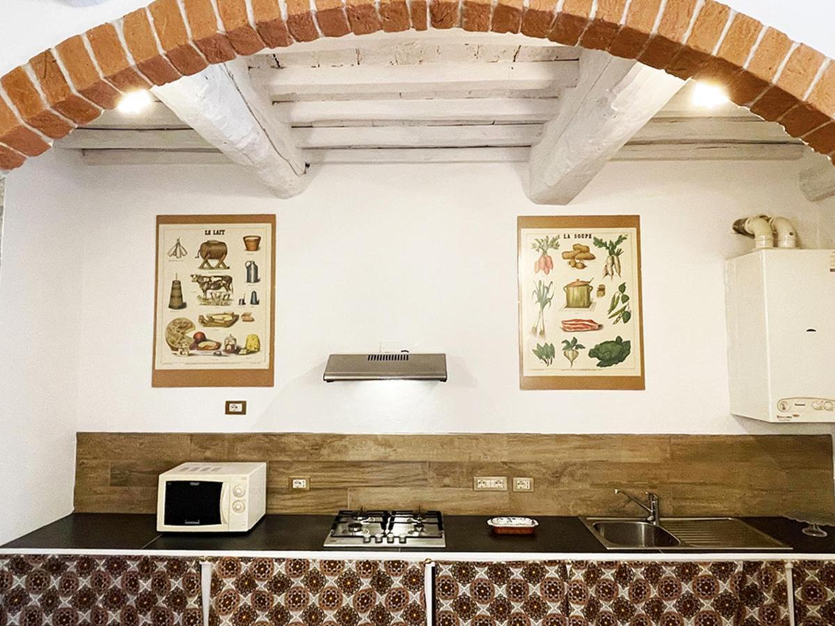 Appartamento Con Piscina E Giardino A Siena Bagian luar foto